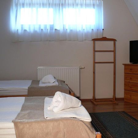 Kadarta Vendeglo Panzio Bed and Breakfast Veszprém Εξωτερικό φωτογραφία