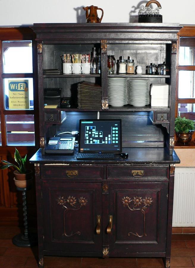 Kadarta Vendeglo Panzio Bed and Breakfast Veszprém Εξωτερικό φωτογραφία
