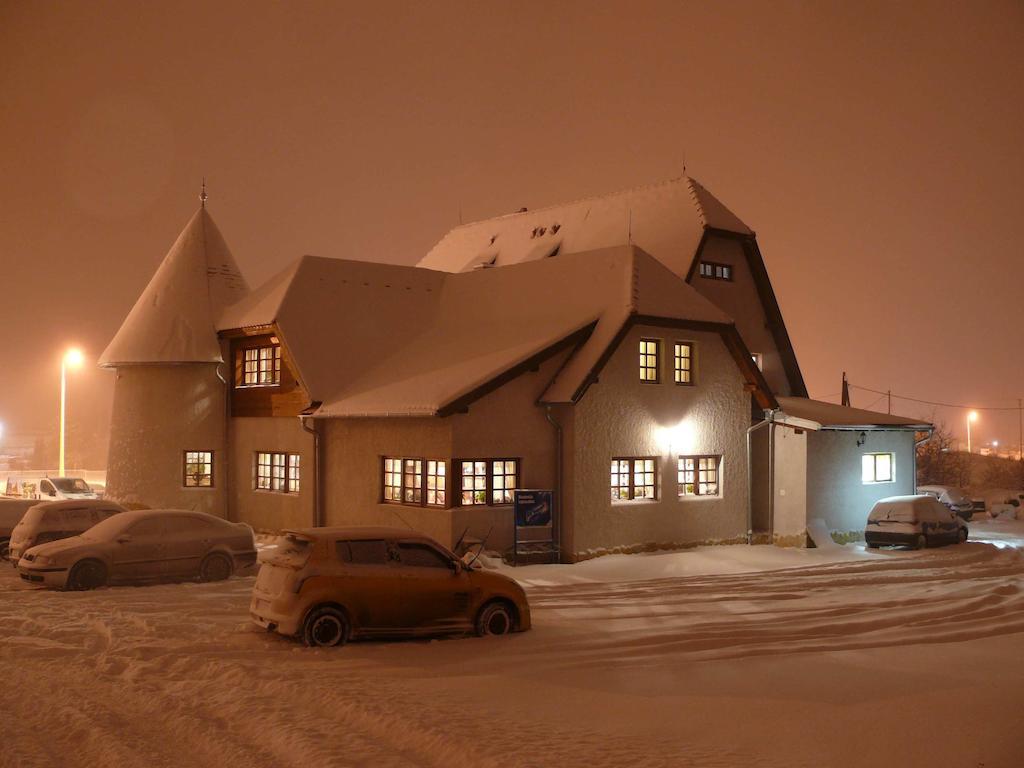 Kadarta Vendeglo Panzio Bed and Breakfast Veszprém Εξωτερικό φωτογραφία