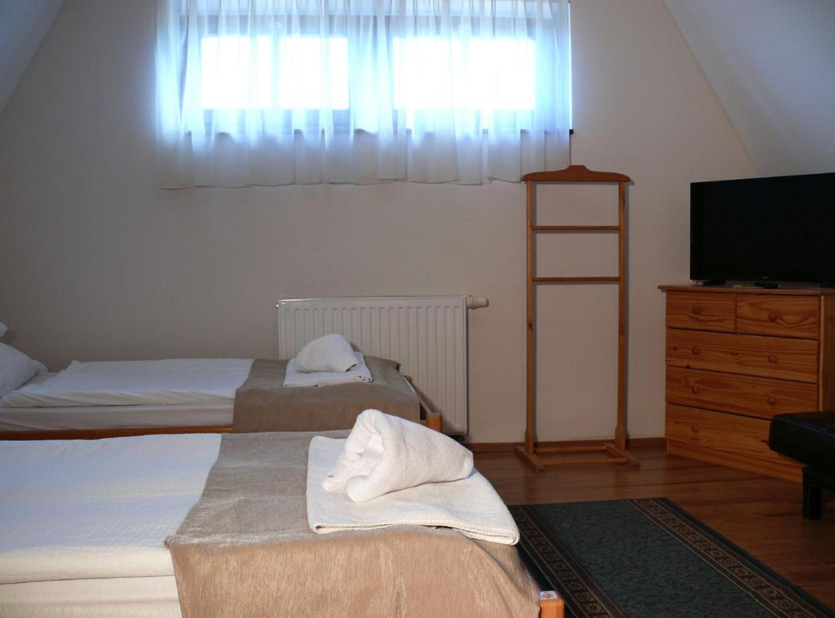 Kadarta Vendeglo Panzio Bed and Breakfast Veszprém Εξωτερικό φωτογραφία