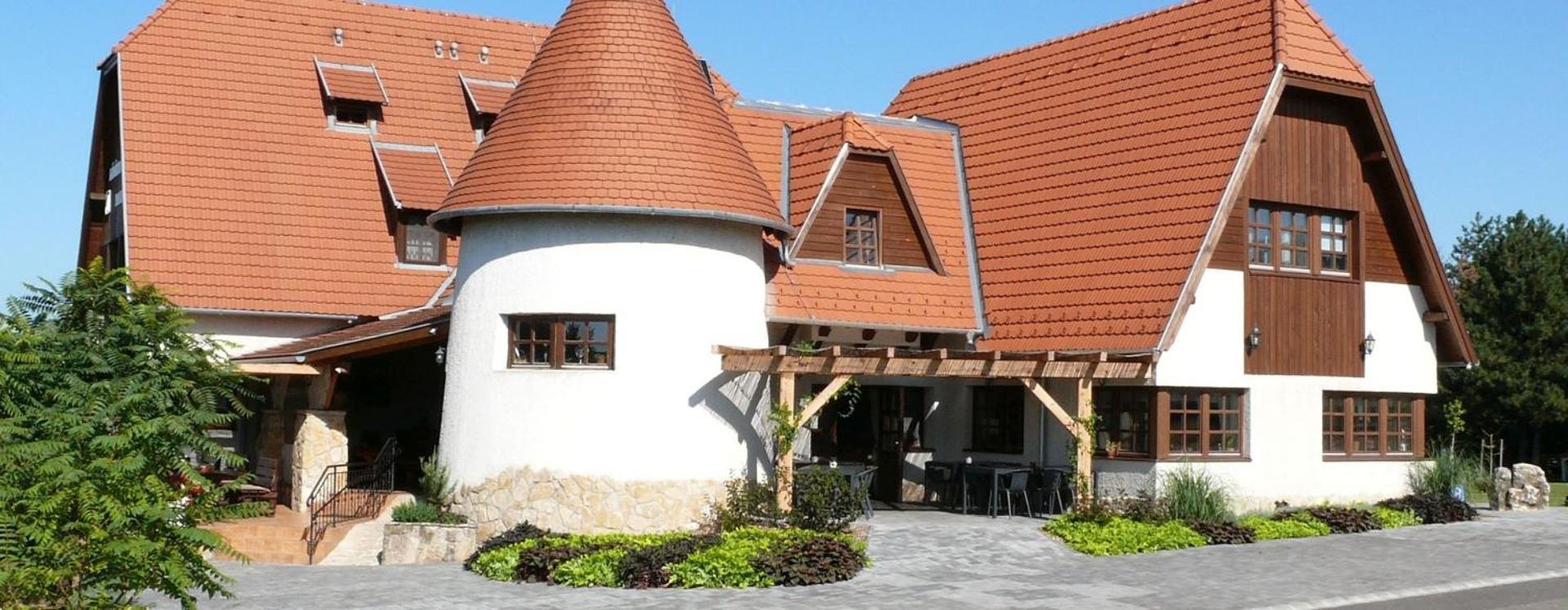 Kadarta Vendeglo Panzio Bed and Breakfast Veszprém Εξωτερικό φωτογραφία